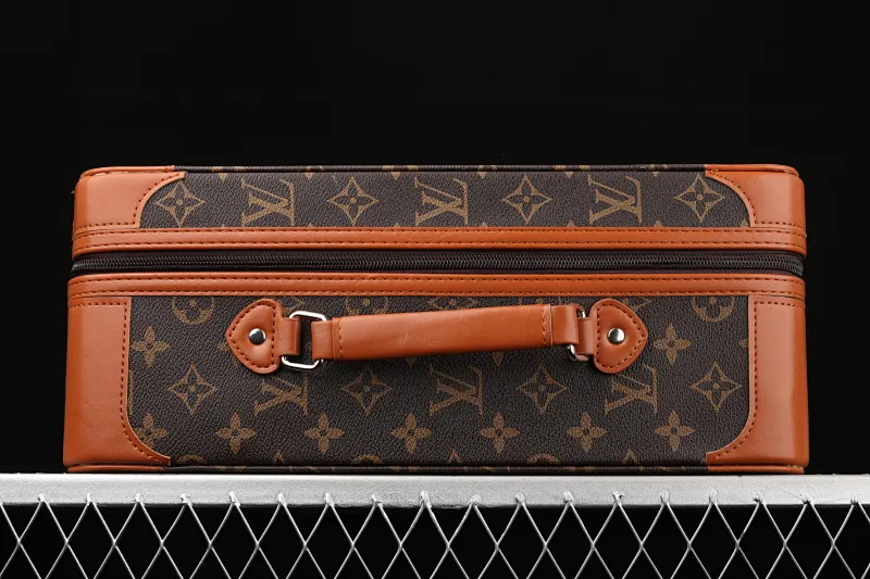 All Categories Air Jordan Jordan Series Basketball Shoes Air Jordan 1 High Air Jordan 1 AJ1 Joe 1 Donkey Brand Co-branded Customized Model #With Presbyopia Suitcase Made of Leather Exclusive Logo Covered Shoe Body Very High Style